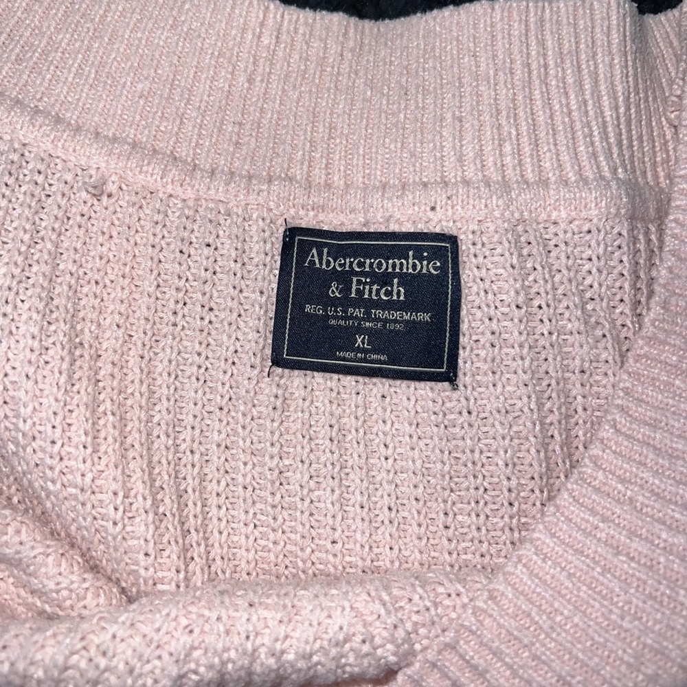 Abercrombie & Fitch sweater
